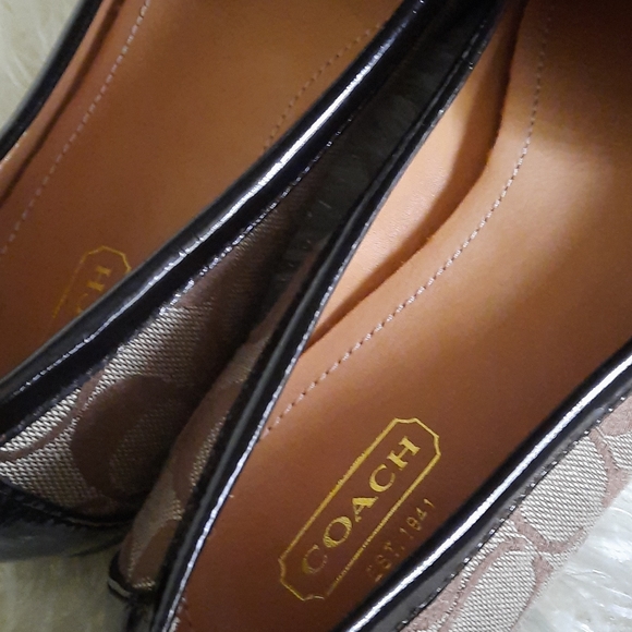 COACH ELKIE LOAFERS - Picture 7 of 11